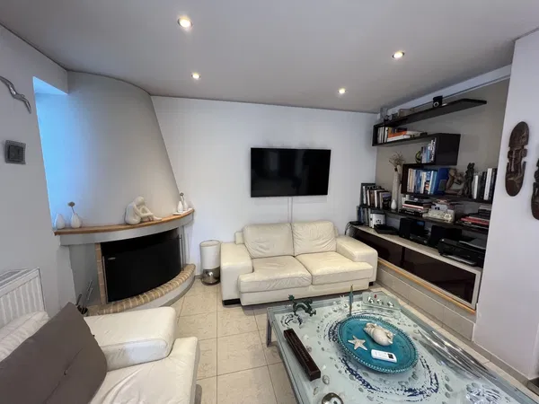 150 m² Three-Bedroom Apartment for Sale in Pefki, Athens Northern suburbs — photo 4