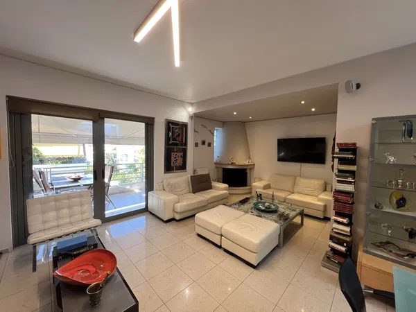 150 m² Three-Bedroom Apartment for Sale in Pefki, Athens Northern suburbs — photo 2