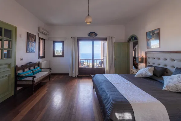 Six-Bedroom Renovated Villa for Sale in Katsikia, Agios Nikolaos — photo 5