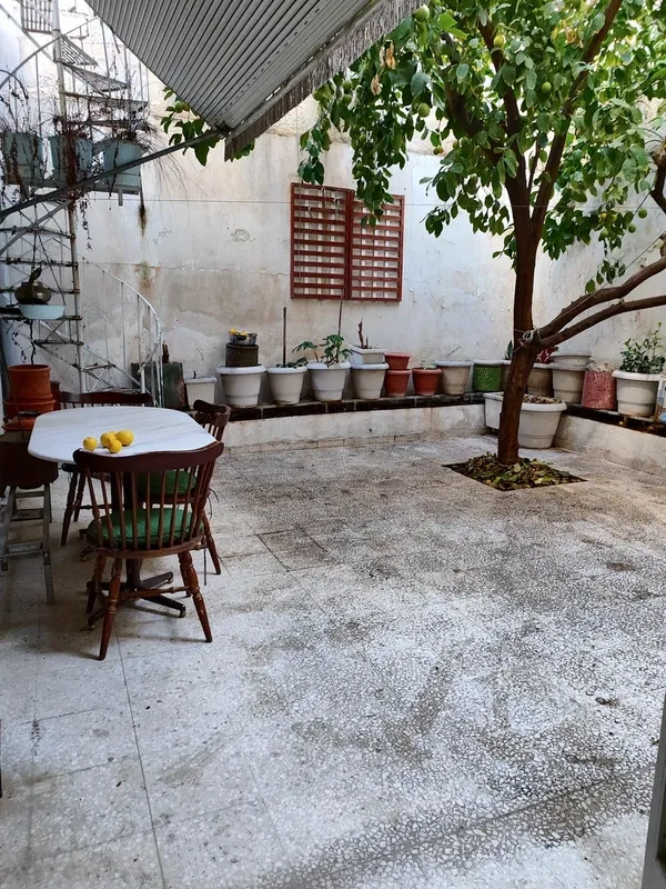 220 m² Building for Sale in Nikaia, Piraeus — photo 2