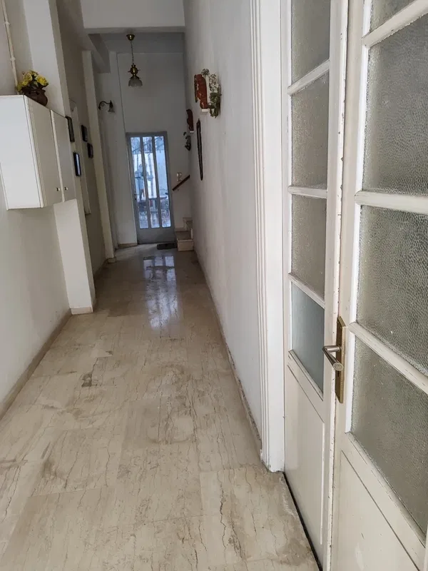 220 m² Building for Sale in Nikaia, Piraeus — photo 3