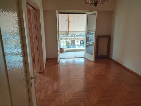 Renovated 100 m² Apartment with Two Bedrooms for Sale in Piraeus, Piraeus Suburbs — photo 5