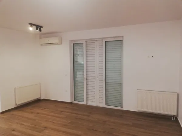 Renovated 60 m² Apartment with One Bedrooms for Sale in Tavros, Athens Southern suburbs — photo 3