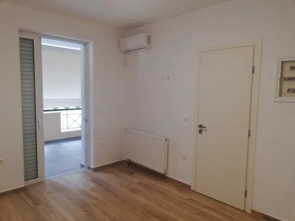 Renovated 60 m² Apartment with One Bedrooms for Sale in Tavros, Athens Southern suburbs — photo 5
