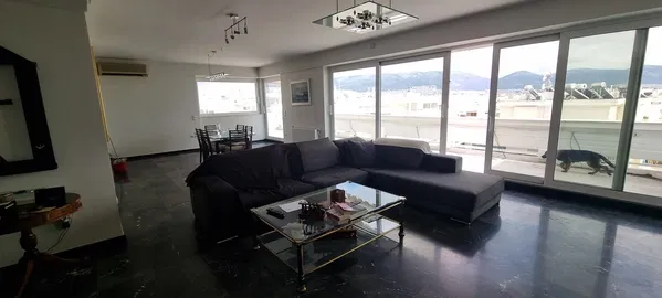 Sea View 210 m² Apartment with Four Bedrooms for Sale in Palaio Faliro, Athens Southern suburbs — photo 3
