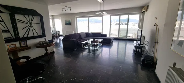 Sea View 210 m² Apartment with Four Bedrooms for Sale in Palaio Faliro, Athens Southern suburbs — photo 4