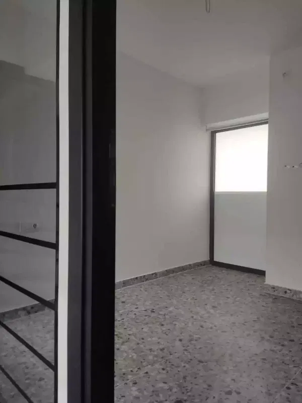 86 m² Renovated Two-Bedroom Apartment for Sale in Kallithea, Athens Southern suburbs — photo 4