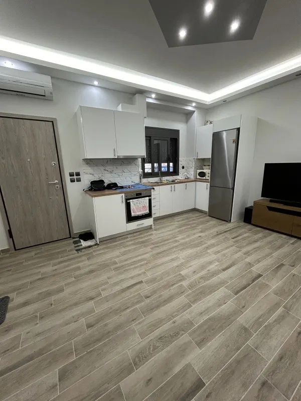 Renovated Three-Bedroom Villa for Sale in Drapetsona, Piraeus — photo 2