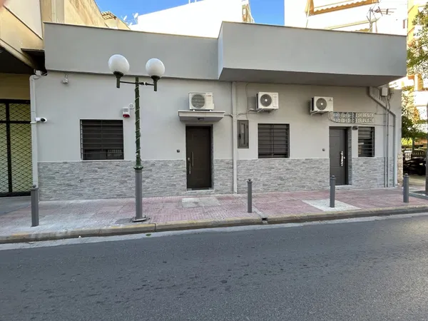 Renovated Three-Bedroom Villa for Sale in Drapetsona, Piraeus