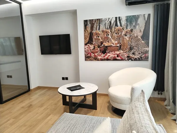 57 m² One-Bedroom Apartment for Sale in Kolonaki - Lycabettus, Athens Center — photo 2
