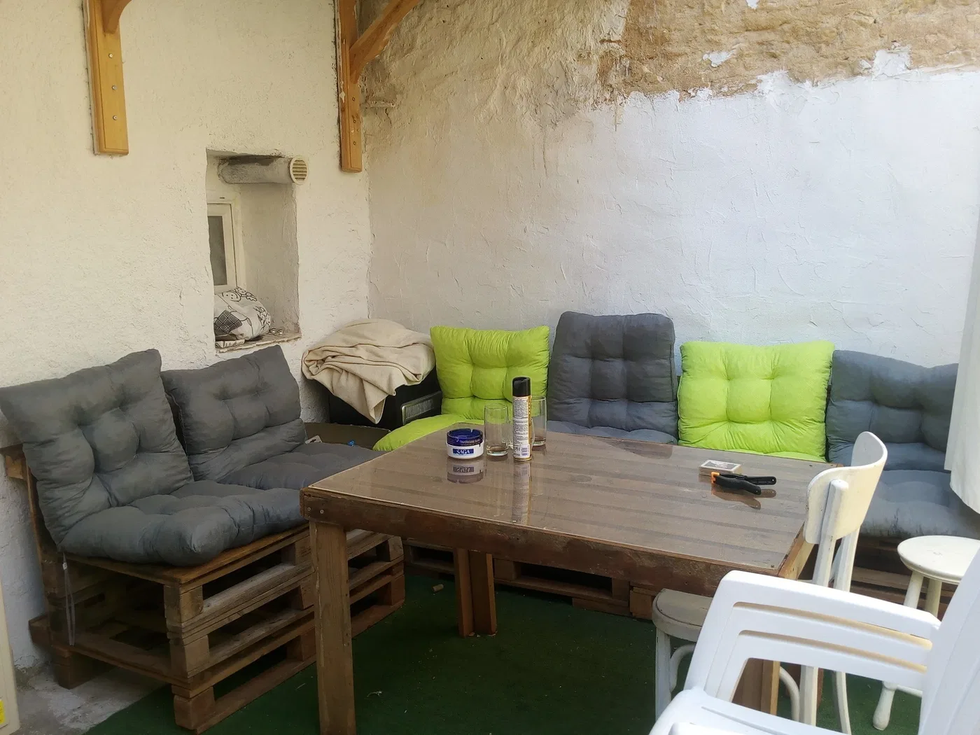 Renovated 48 m² Villa with One Bedrooms for Sale in Keratsini, Piraeus Suburbs