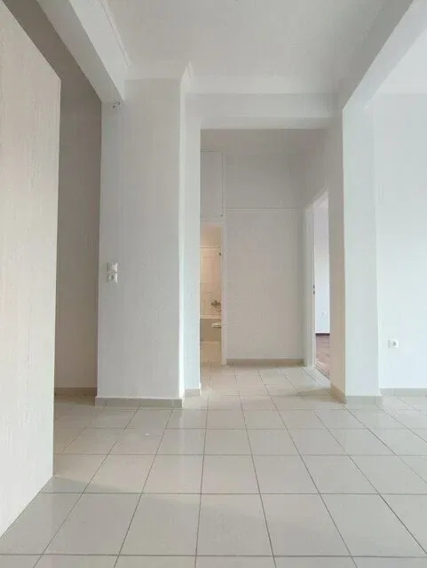 62 m² Two-Bedroom Apartment for Sale in Sepolia, Athens Center — photo 2