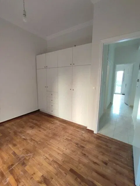 62 m² Two-Bedroom Apartment for Sale in Sepolia, Athens Center — photo 5
