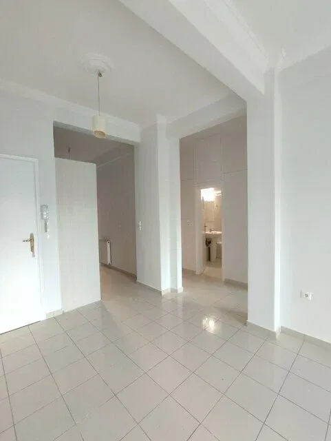 62 m² Two-Bedroom Apartment for Sale in Sepolia, Athens Center