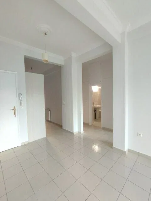 62 m² Two-Bedroom Apartment for Sale in Sepolia, Athens Center