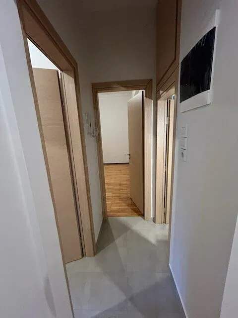 48 m² One-Bedroom Renovated Apartment for Sale in Center Athens, Athens Center — photo 5