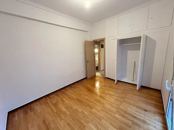 48 m² One-Bedroom Renovated Apartment for Sale in Center Athens, Athens Center — photo 3
