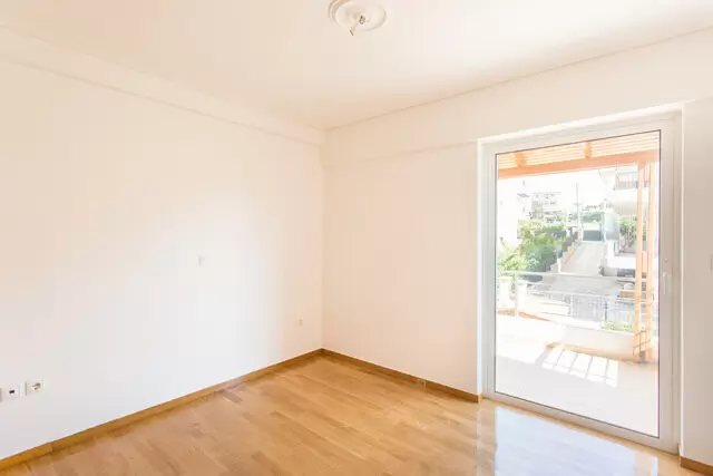 130 m² Three-Bedroom Apartment for Sale in Rafina, Rafina - Pikermi