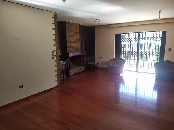 Three-Bedroom Apartment for Rent in Voula, Athens Southern suburbs — photo 3
