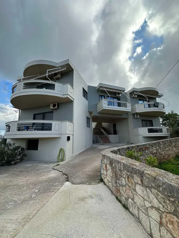 Building for Sale in Kounoupidiana, Akrotiri — photo 4