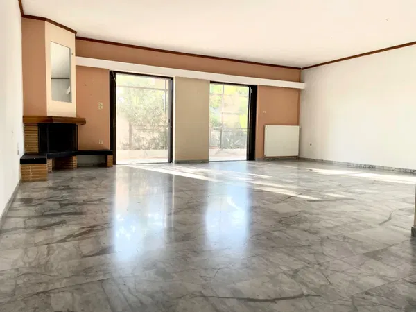 306 m² Villa with Four Bedrooms for Sale in Penteli, Athens Northern suburbs — photo 2