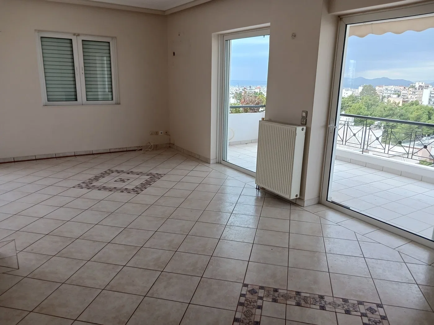 130 m² Three-Bedroom Apartment for Sale in Ilioupoli, Athens Southern suburbs