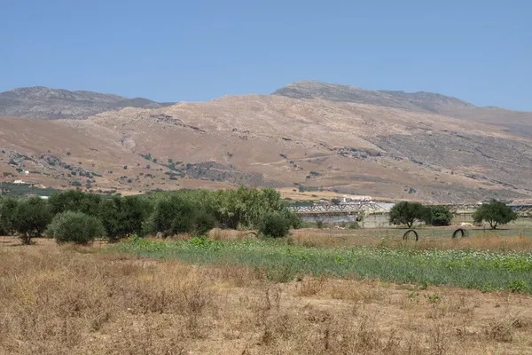 Seafront 1,400 m² Plot for Sale in Kissamos, Chania