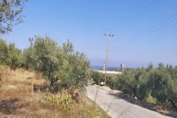 Seafront 1,000 m² Plot of Land for Sale in Darmarochori, Platanias — photo 3