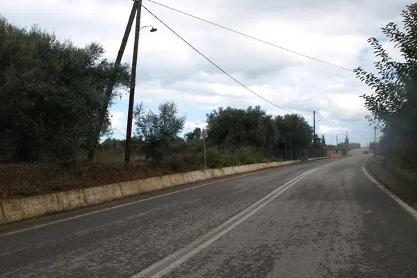 Seafront 4,700 m² Plot for Sale in Perivolia, Chania