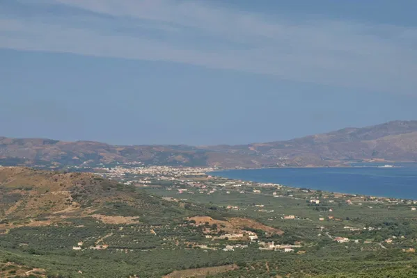Seafront 68,000 m² Land for Sale in Kalidonia, Platanias