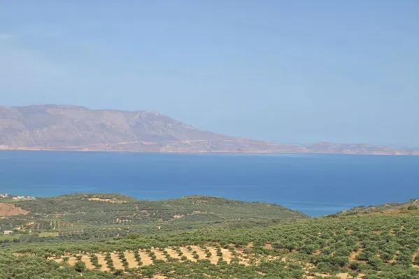 Seafront 68,000 m² Land for Sale in Kalidonia, Platanias — photo 3