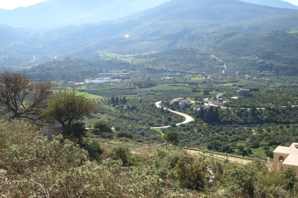 Seafront 2,200 m² Plot for Sale in Exopolis, Apokoronas