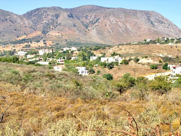 Seafront 1,000 m² Plot of Land for Sale in Megala Chorafia, Chania — photo 3