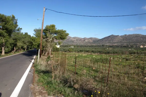 Seafront 12,400 m² Land for Sale in Agia Triada, Akrotiri — photo 2