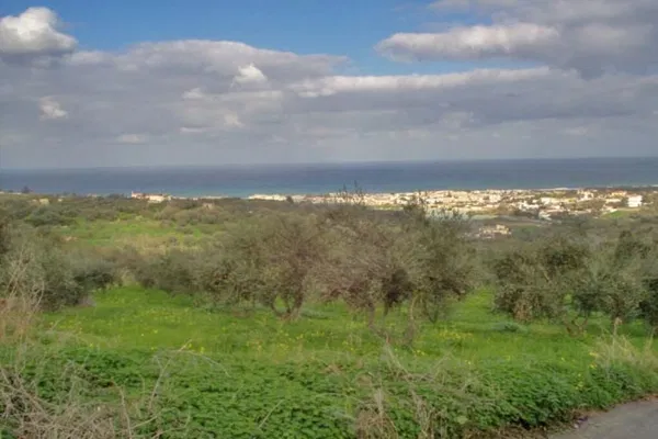 Seafront 27,700 m² Plot for Sale in Missiria, Rethymnon