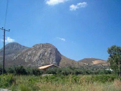 Seafront 1,218 m² Land for Sale in Lefkogia, Agios Vassilios — photo 3
