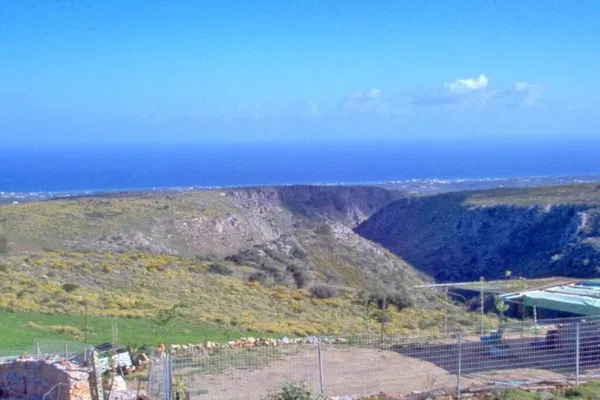 Seafront 20,000 m² Plot for Sale in Charkia, Rethymnon — photo 2